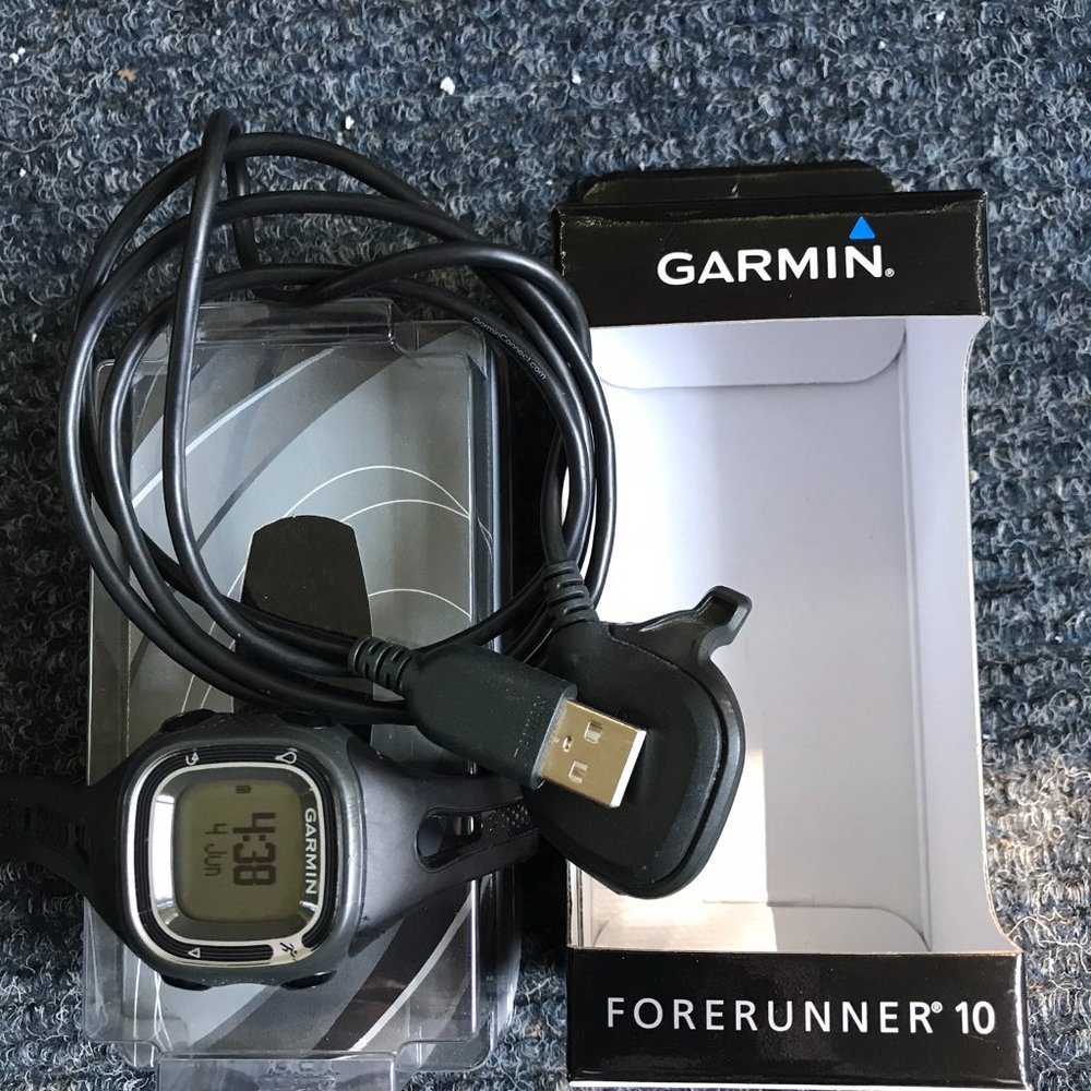Garmin Forerunner 10 GPS Ladies Watch